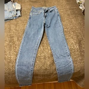 Levi’s skinny jeans.